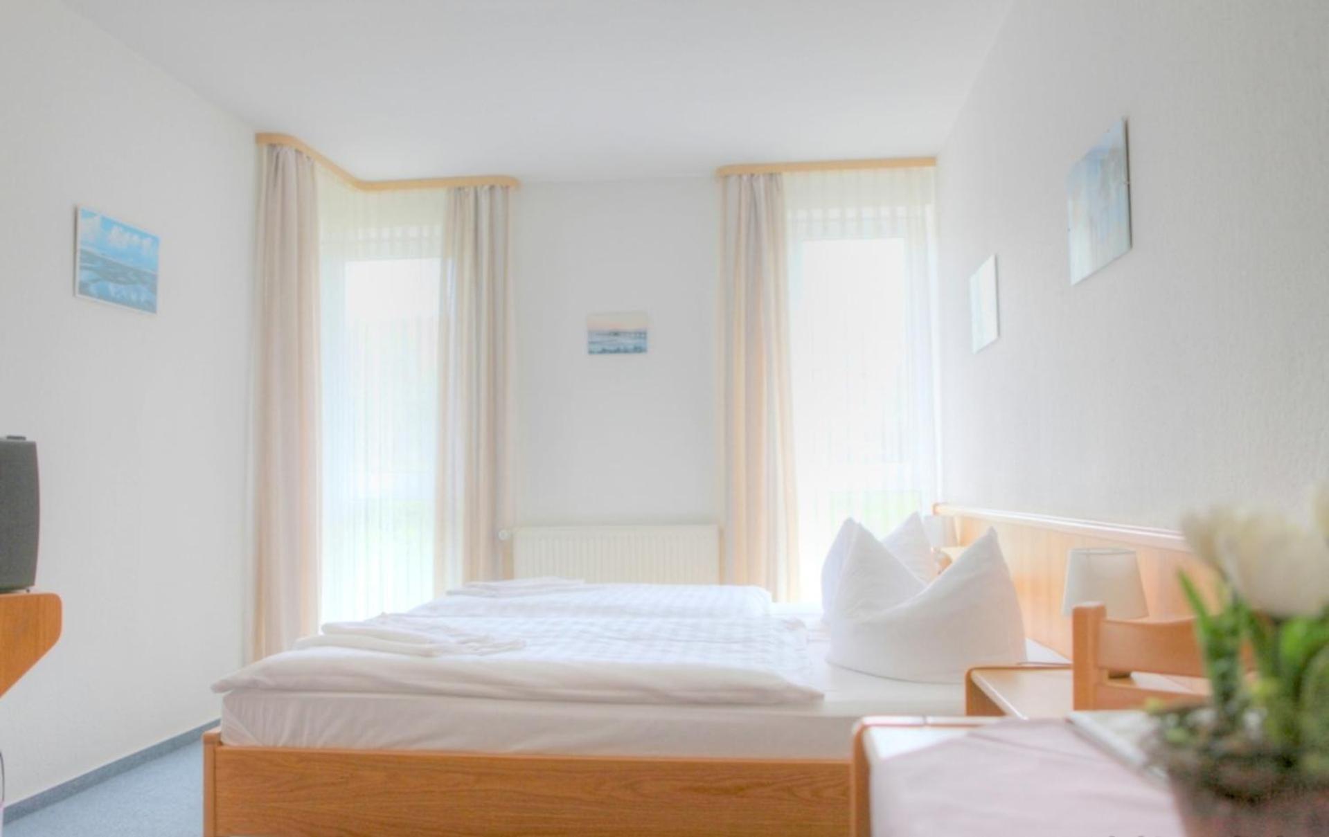 Hotel Nordwind Ломе Экстерьер фото